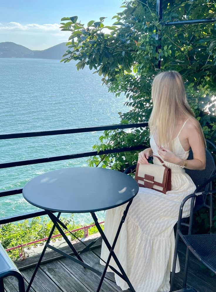 <em>Elin </em>Johnson